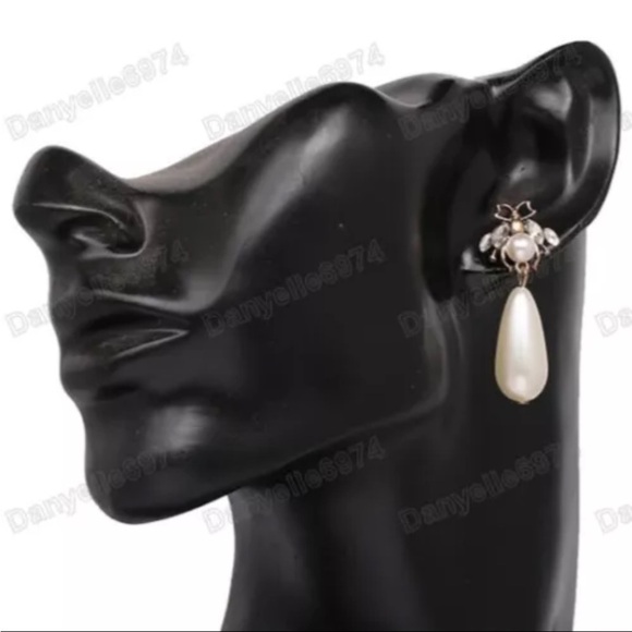 Art Deco Bee Earrings Vintage Style Pearl Drop Crystal Wings Antique Gold Tone - Picture 1 of 5